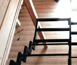 Металлическая лестница из профильной трубы - модель 3