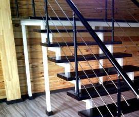 Металлическая лестница из профильной трубы - модель 2