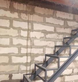 Металлическая лестница из швеллера - модель 3