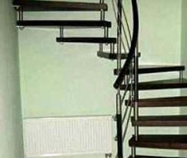 Металлическая лестница с поворотом на 180 градусов - модель 4