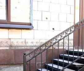 Металлические лестницы для бассейна - модель 3