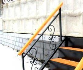 Металлические лестницы для бассейна - модель 2