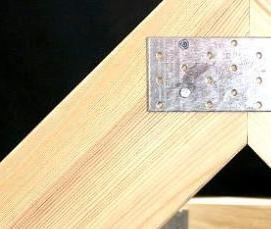 Металлические уголки для крепления деревянных конструкций - модель 3