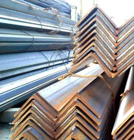 Металлические уголки для стропил - модель 1