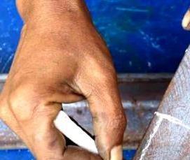 Металлические уголки под полки - вариант 1