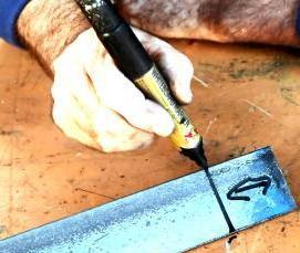 Металлические уголки под полки - вариант 3