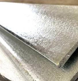 Металлический уголок 50х50х5 мм - вариант 4