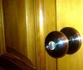 Межкомнатные двери без ручек - модель 2