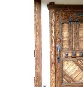 Межкомнатные двери под старину - вариант 4