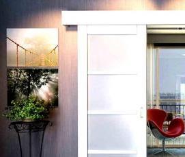 Межкомнатные двери с окном сверху - вариант 3