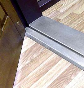 Межкомнатные двери с порогом - модель 4