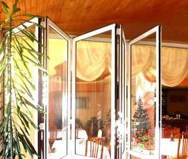 Межкомнатные пластиковые двери гармошкой раздвижные - тип 4