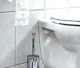 Монтаж подвесного бачка унитаза - модель 1