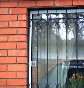 Монтаж решеток на окна - вариант 2