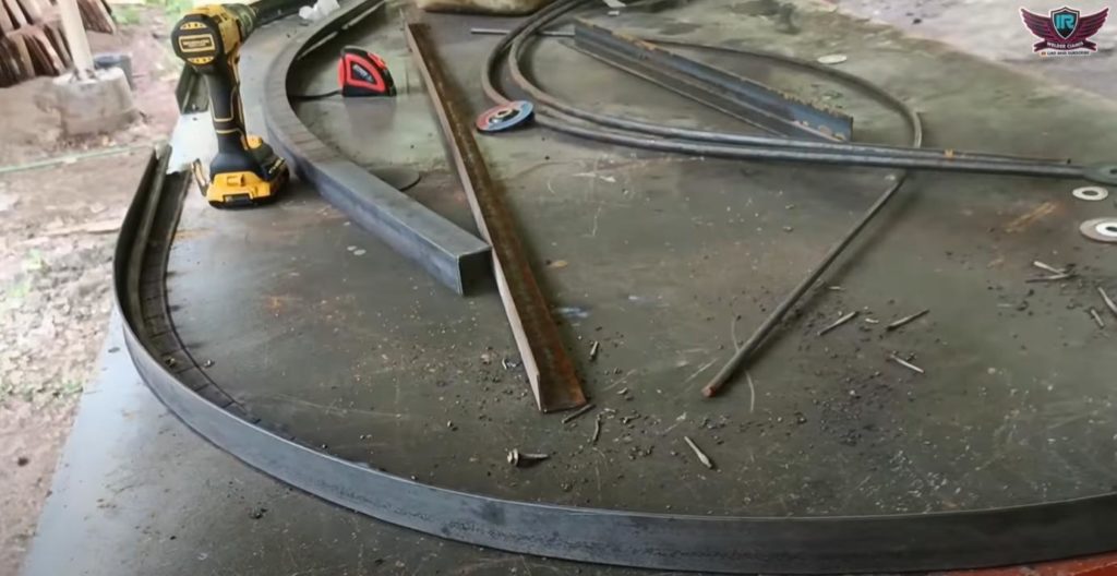 Направляющий рельс - вариант 4