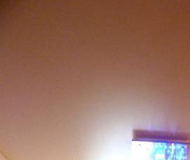 Натяжной глянцевый темный потолок - модель 2