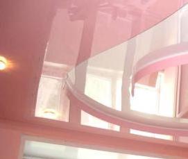 Натяжной потолок бело розовый - вариант 3