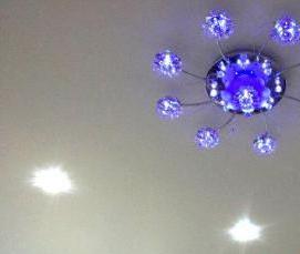 Натяжной потолок белый с черным рисунком - вариант 2