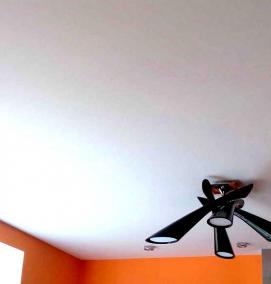 Натяжной потолок без плинтуса - модель 2