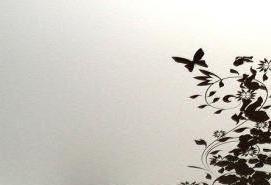 Натяжной потолок с фотопечатью черно белых цветов - модель 2