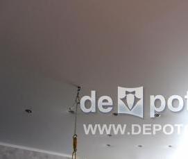 Одноуровневый натяжной потолок - вариант 1