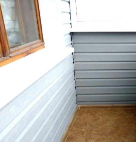 Отделка балкона пластиковыми панелями - вариант 4