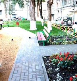 Озеленение жилого дома - модель 1