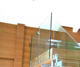 Перила акриловые для лестниц - вариант 2