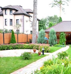 Планировка квадратного участка 10 соток - вариант 1