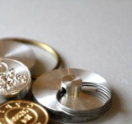 Плашки для пломбиратора с гравировкой - модель 1