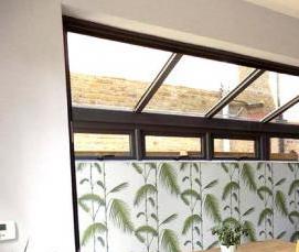 Пластиковые окна поднимающиеся вверх - модель 1