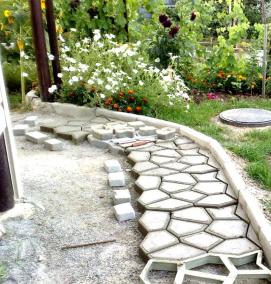 Плитка для дорожек между грядками - тип 4