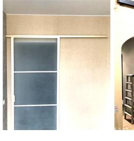 Подвесные двери купе без нижней направляющей - вариант 3