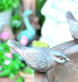 Поилка для птиц из бетона - тип 4