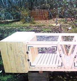 Поилка в клетку - вариант 1