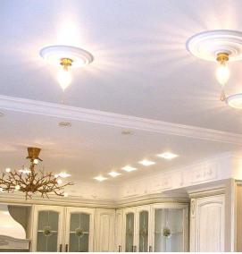 Потолочная розетка из полиуретана - модель 1