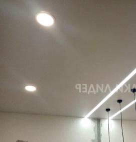 Потолочные светильники на рейке - модель 1