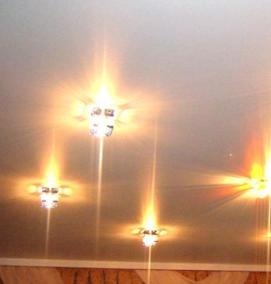 Потолочные светильники встроенные в потолок - тип 4