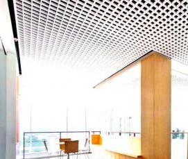 Потолок металлический реечный - модель 1