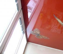 Потолок натяжной белый с бабочками - модель 3