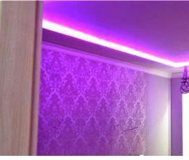 Потолок натяжной глянцевый сиреневый - модель 1