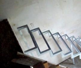 Поворотная лестница металлическая - вариант 2