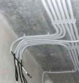 Прокладка кабеля по потолку без гофры - тип 1