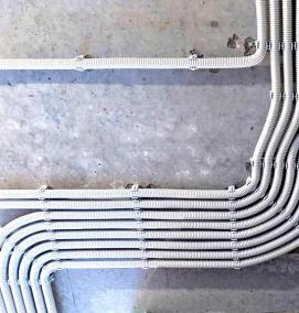 Прокладка кабеля в гофре - вариант 2