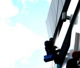 Промышленный альпинизм мойка окон - вариант 3