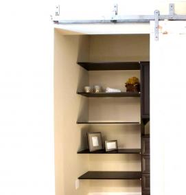 раздвижная дверь в кладовку - модель 4