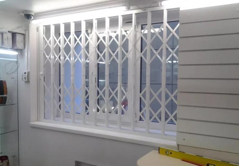 раздвижные металлические решетки на окна - модель 4