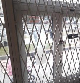 раздвижные решетки на окна гармошка с направляющими - модель 3