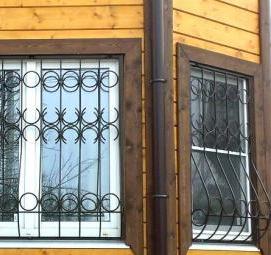 раздвижные решетки на окна на даче - вариант 1