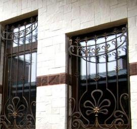 раздвижные решетки на окна на даче - вариант 4